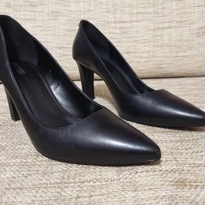 Michael Kors Black Leather Pointed Toes Pump High Heel 9M